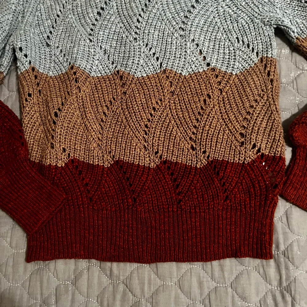 ALMOST FAMOUS~ LAYERING MULTI SWEATER~L - Picture 8 of 8